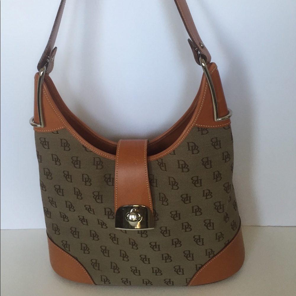 Dooney & Bourke bag